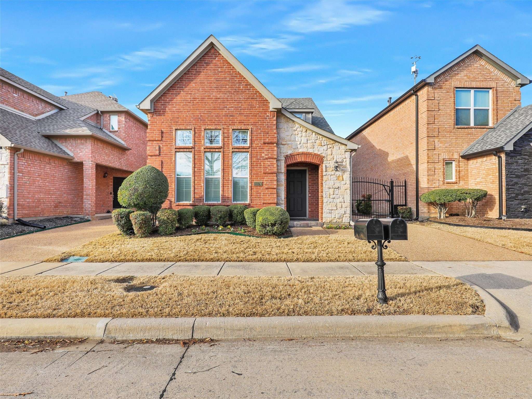 11124 Gregory LN, Frisco, TX 75035
