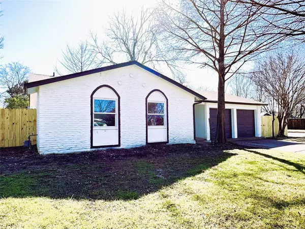 1400 Janann AVE,  Arlington,  TX 76014