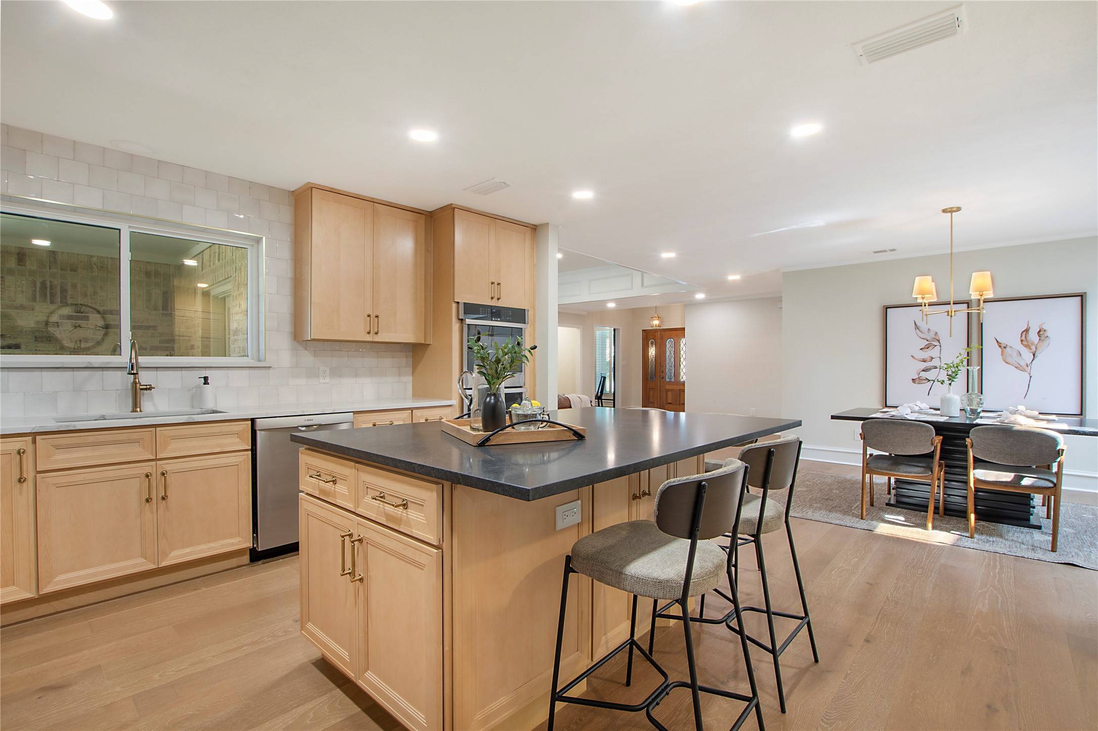 Dallas, TX 75238,9603 Greensprint DR