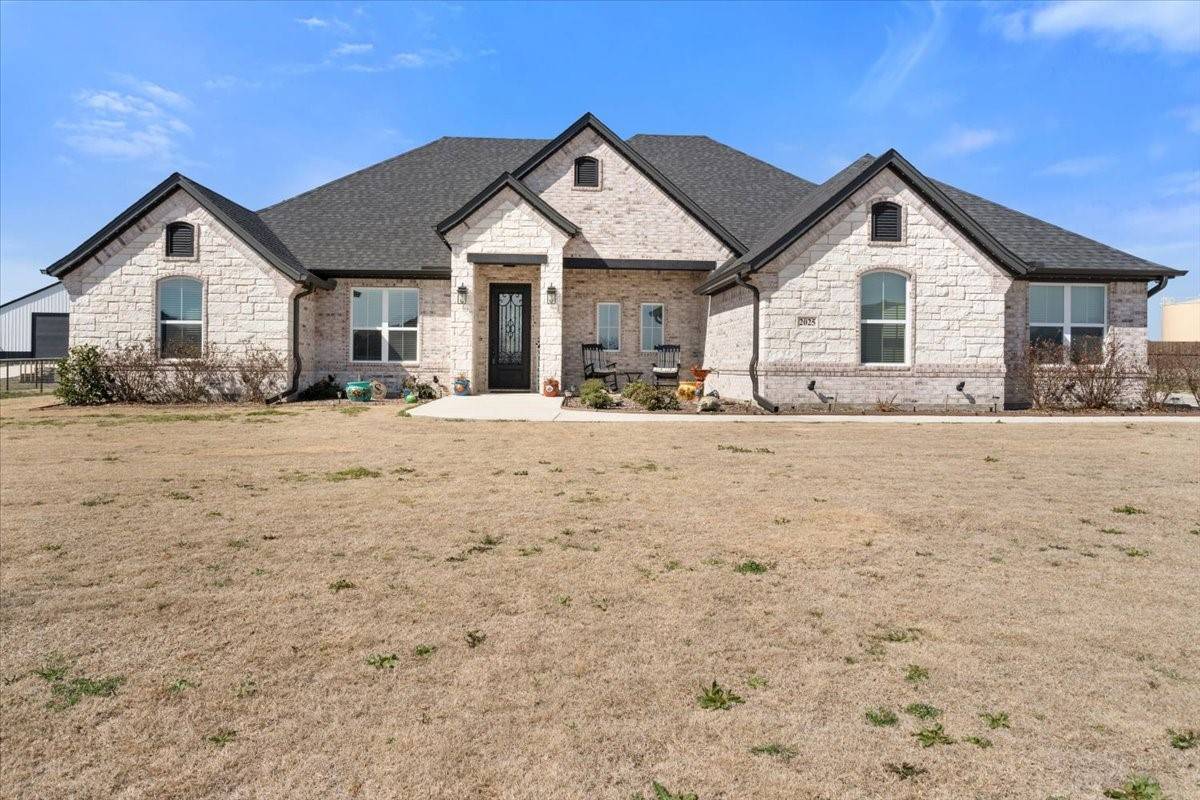2025 Sunset Ridge DR, Weatherford, TX 76087