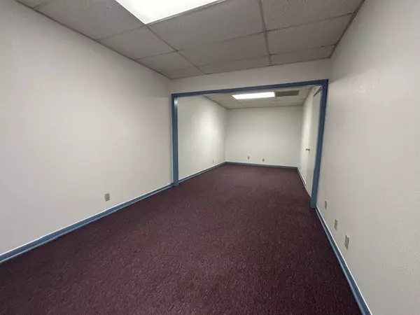 Sherman, TX 75090,312 W Lamar ST #310