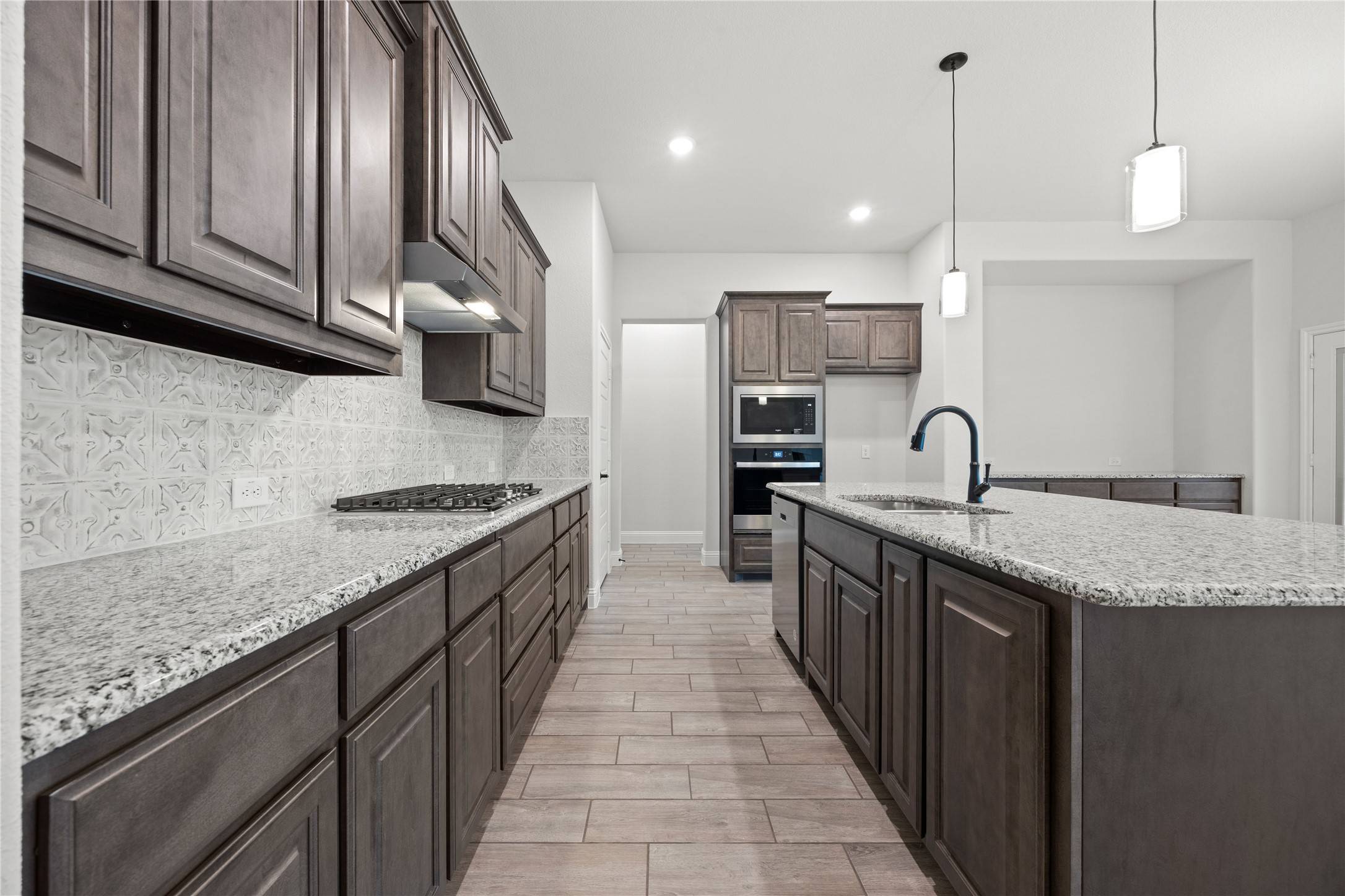Cleburne, TX 76033,1832 Sudbury DR