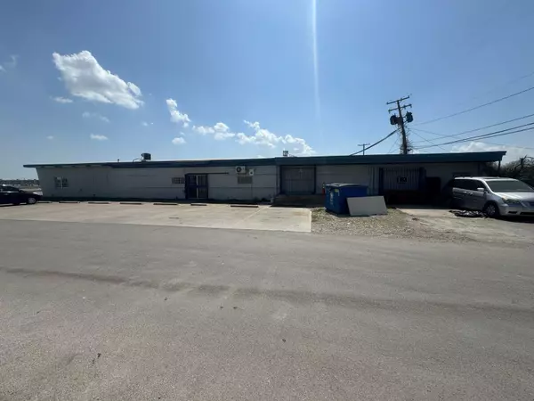 Grand Prairie, TX 75051,301 SE 14th ST