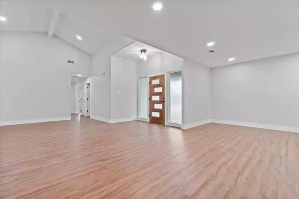 Dallas, TX 75232,1207 Willow Glen DR