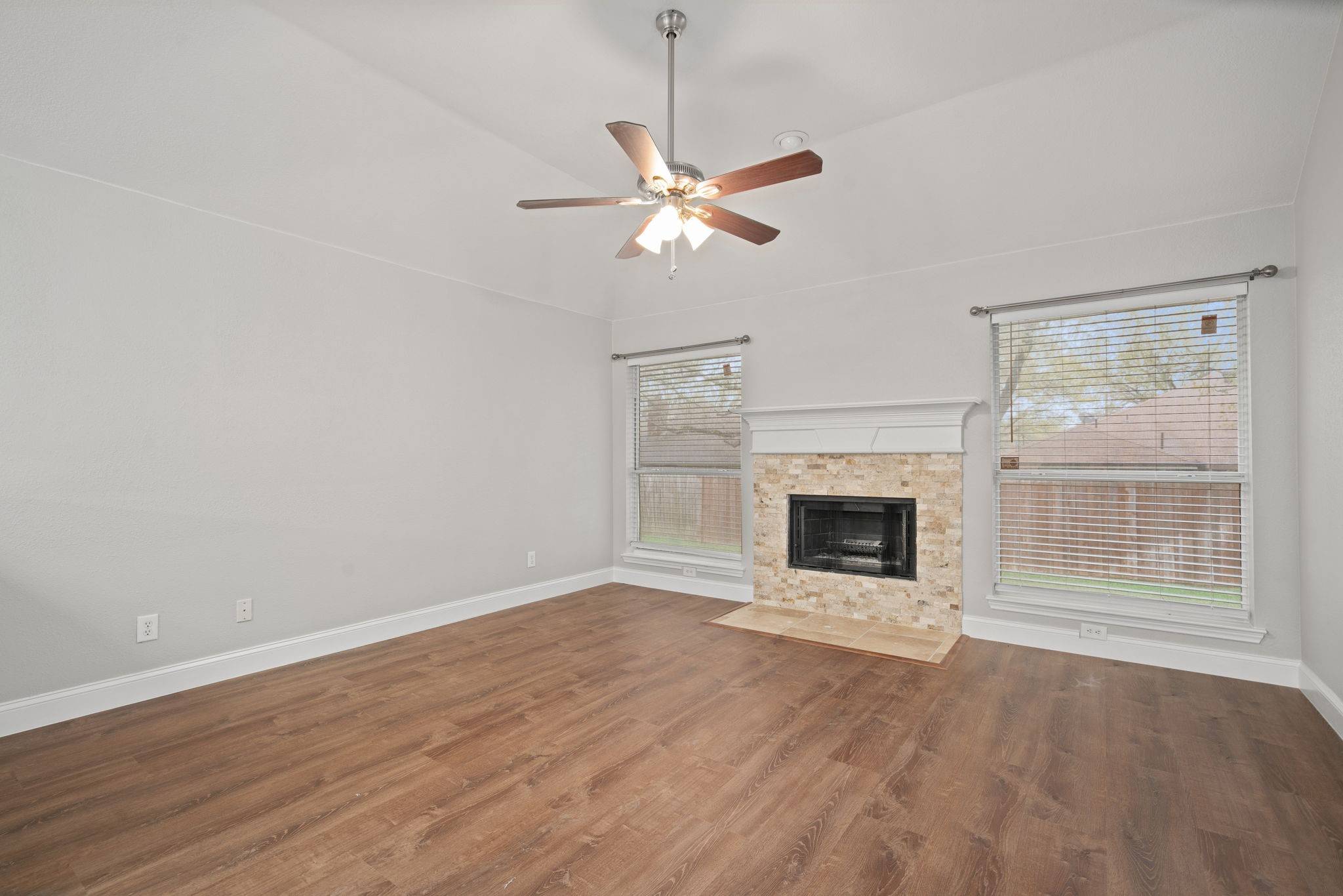 Lake Dallas, TX 75065,219 Addison ST