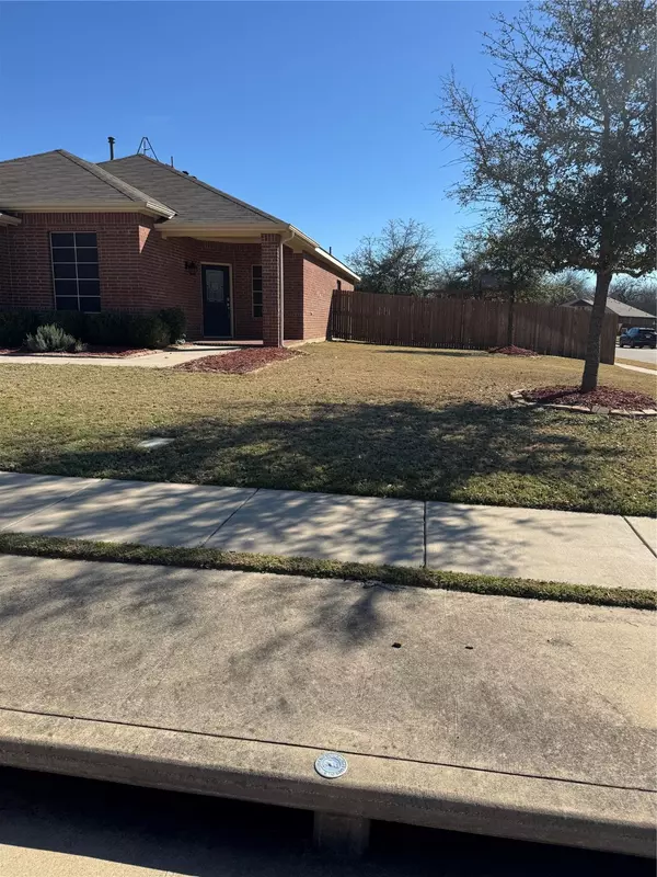 Azle, TX 76020,1200 Meadowlakes DR