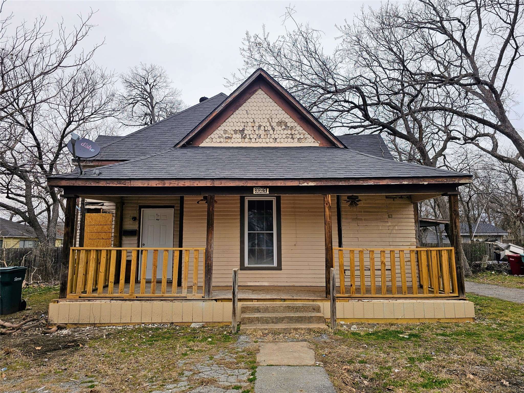 321 W Steadman ST, Sherman, TX 75090