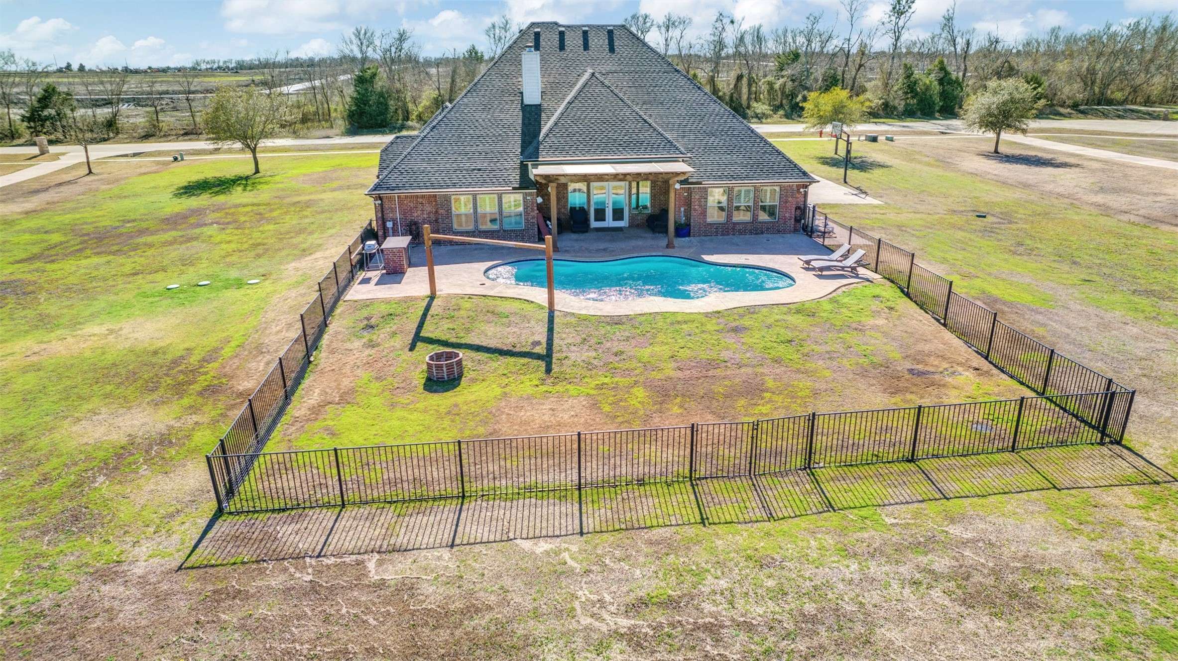 Mclendon Chisholm, TX 75032,8 Chapel Hill LN