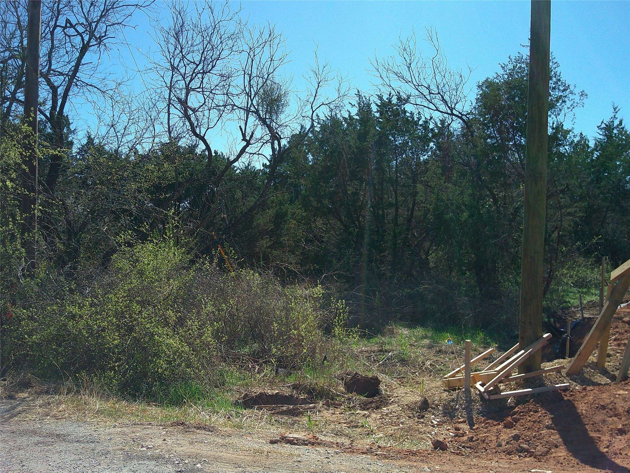 2406 Beverly DR, Granbury, TX 76048