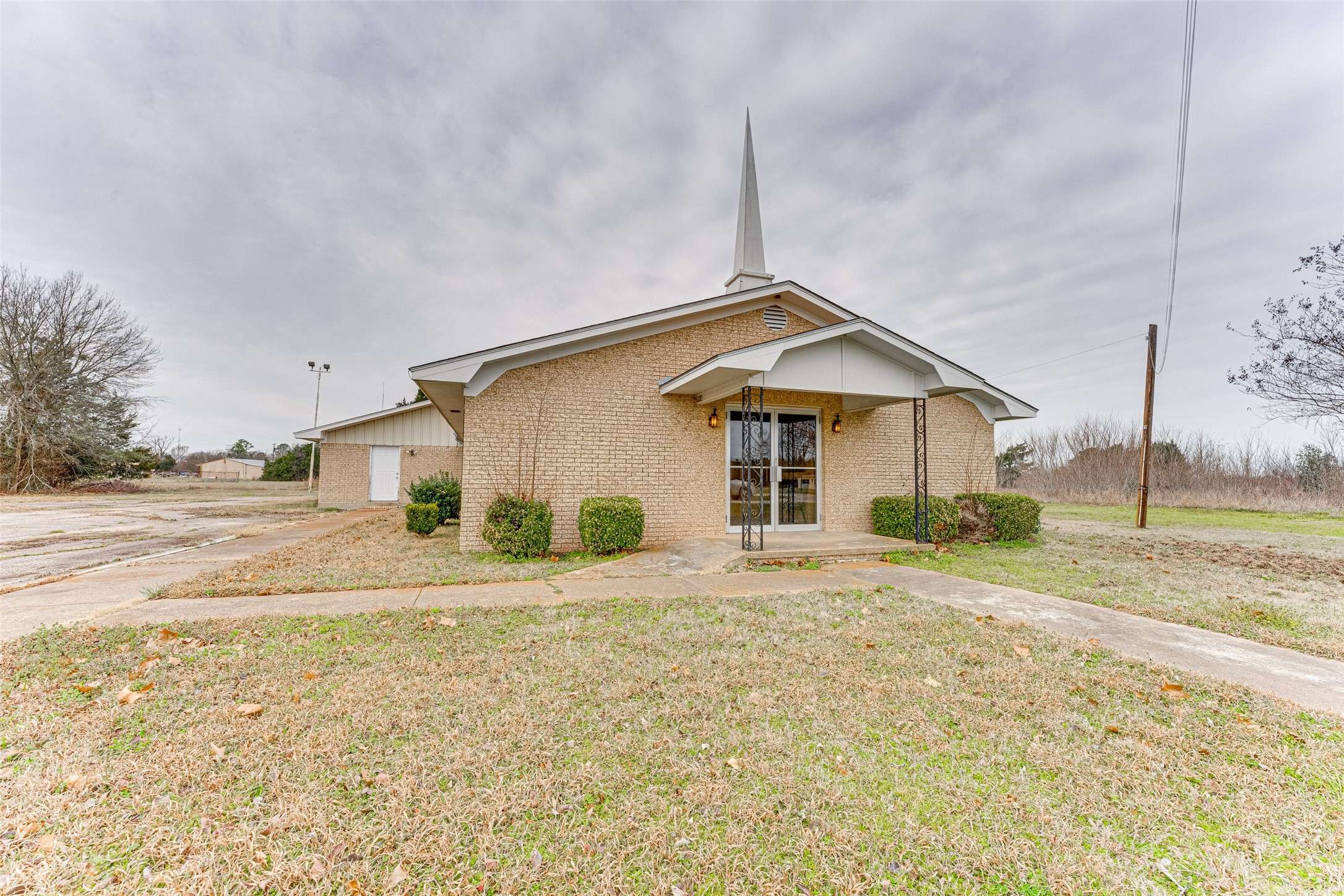 301 Margaret DR, Kerens, TX 75144
