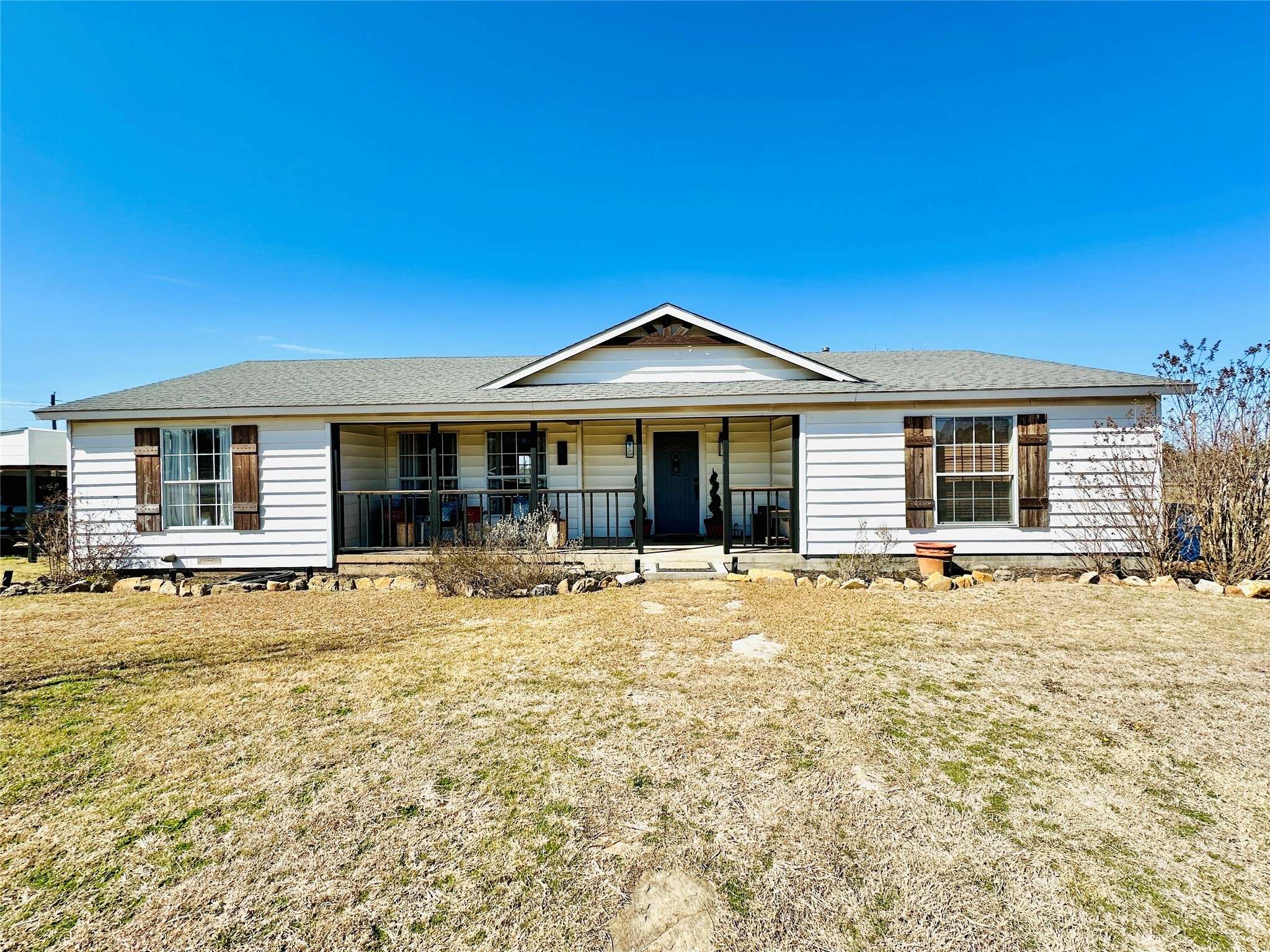 409 W Cypress ST, Cross Plains, TX 76443
