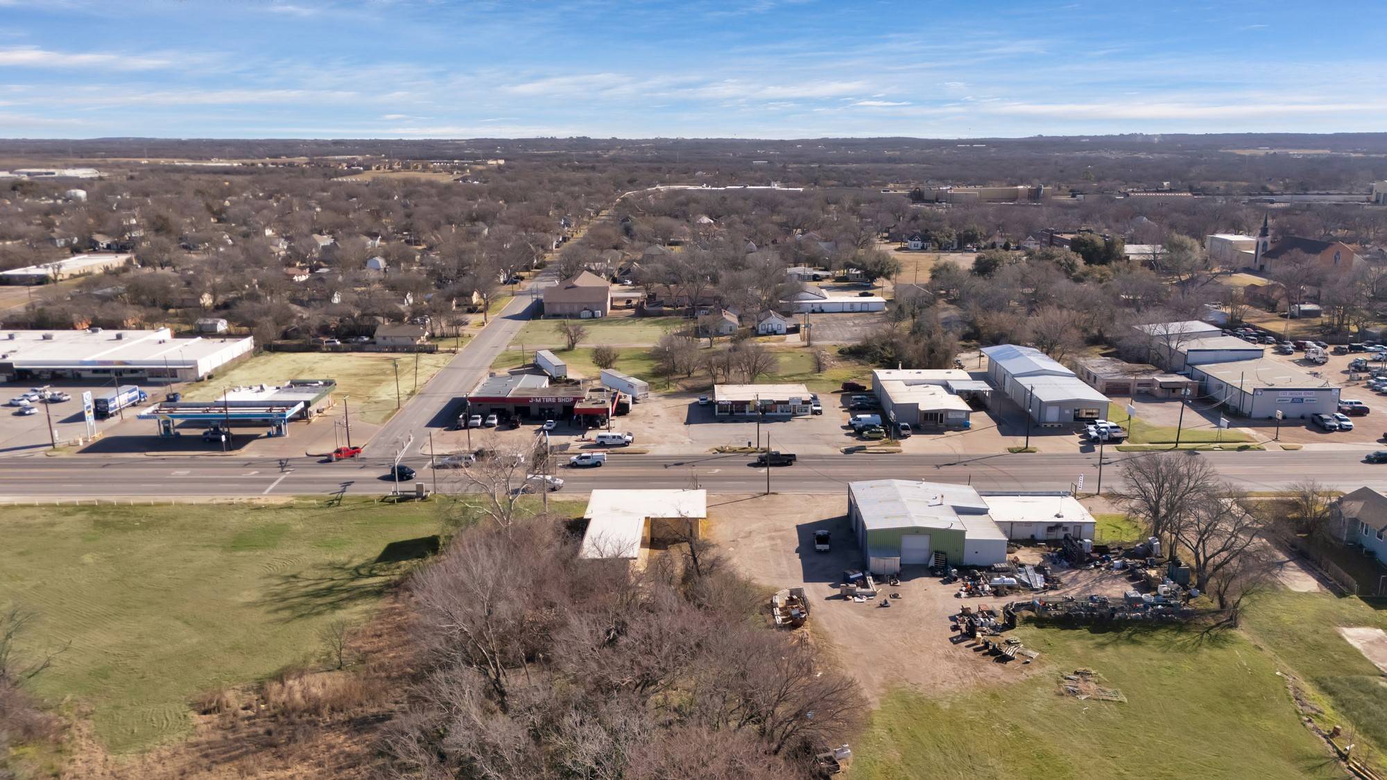 Cleburne, TX 76033,1123 N Main ST