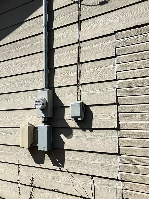 Paris, TX 75460,1650 E Polk ST