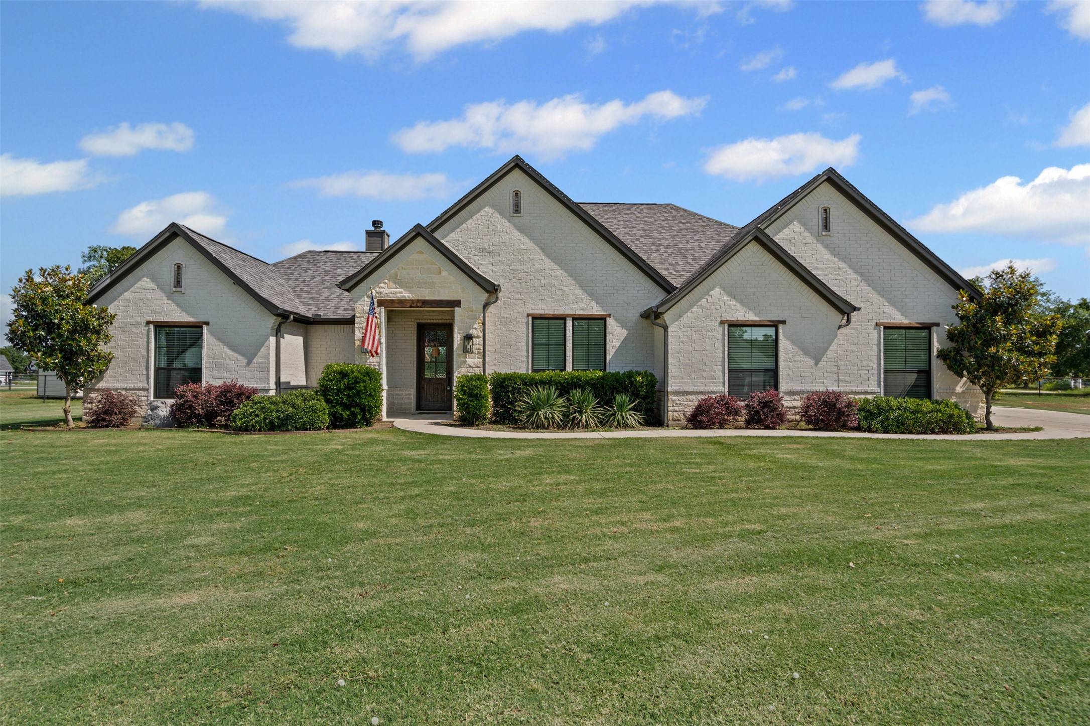 305 Scenic Creek CT, Reno, TX 76020