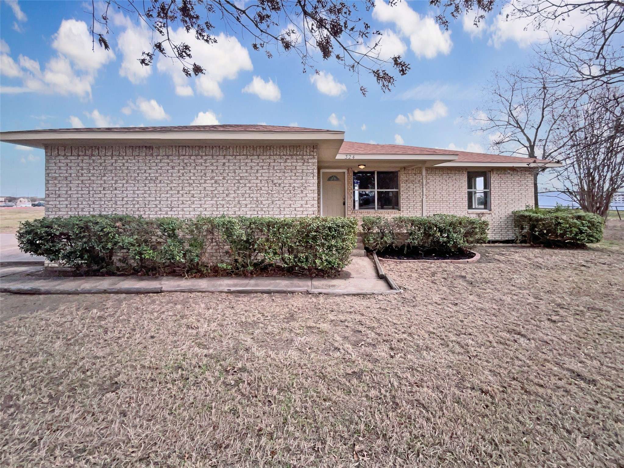 324 Cole RD, Red Oak, TX 75154