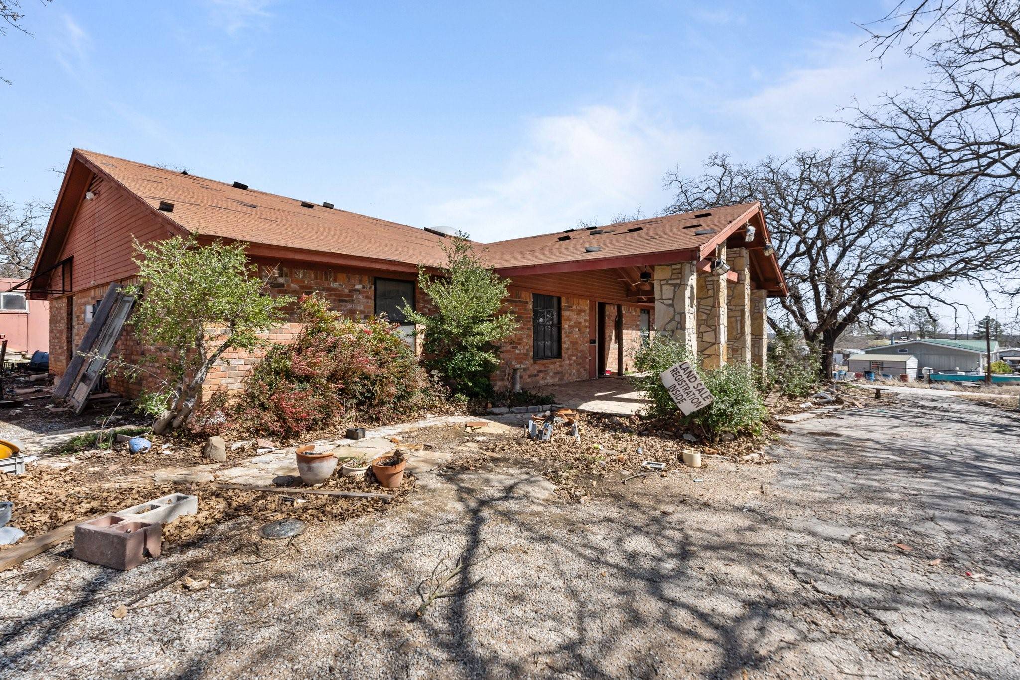 7410 Ellis DR, Weatherford, TX 76088