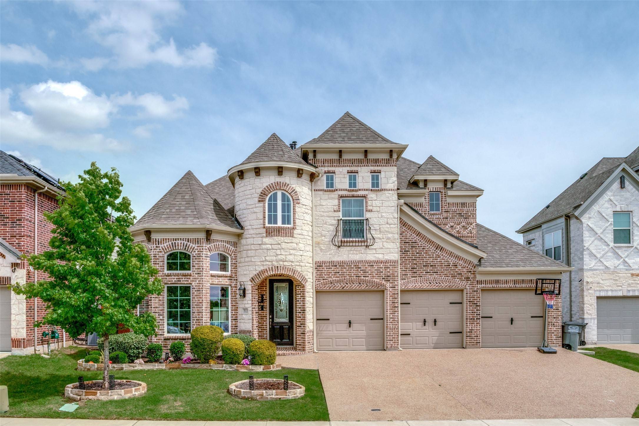 513 Yarrow ST, Little Elm, TX 75068