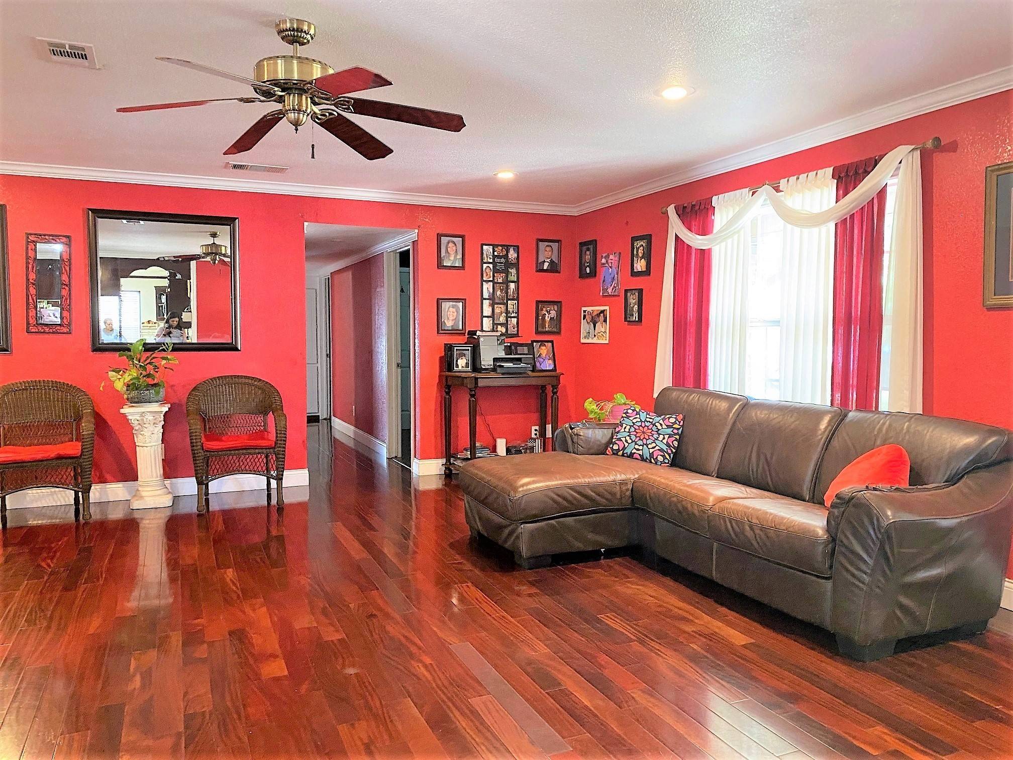 Mount Pleasant, TX 75455,1210 E 3rd ST