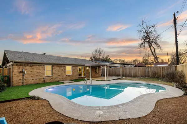 1208 Dearborn DR, Richardson, TX 75080