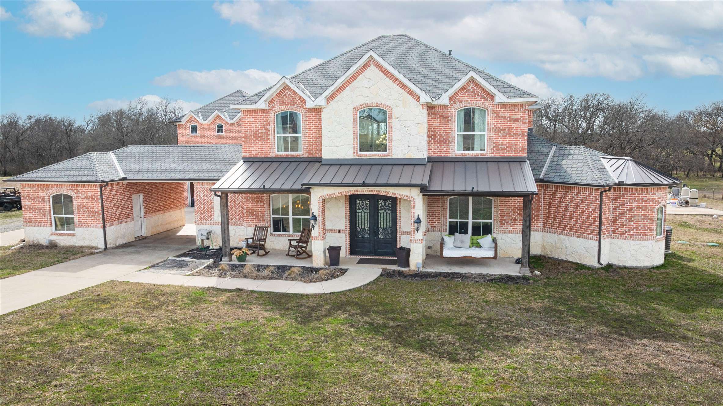 1851 Durning RD, Van Alstyne, TX 75495