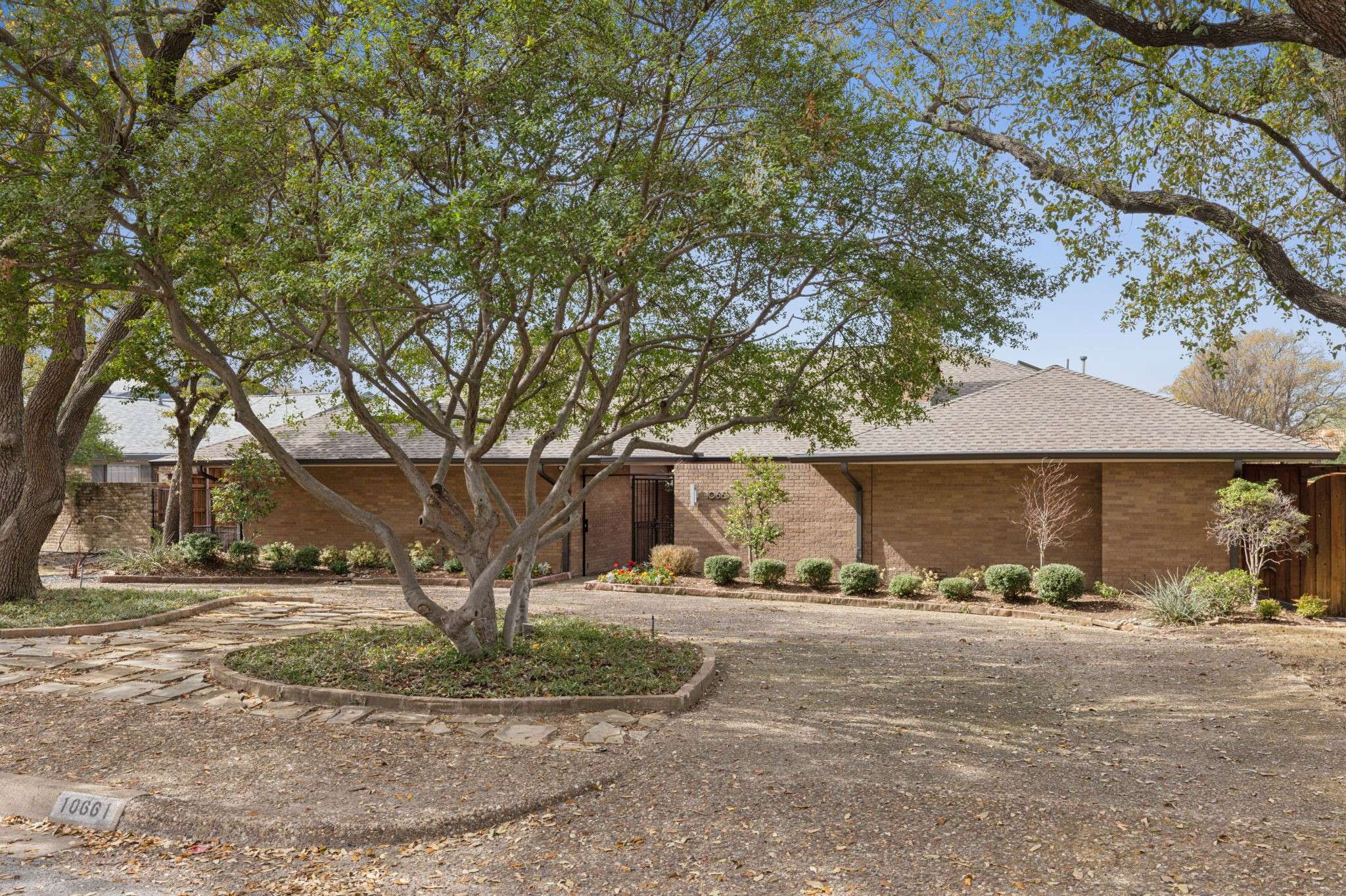 10661 Pagewood DR, Dallas, TX 75230