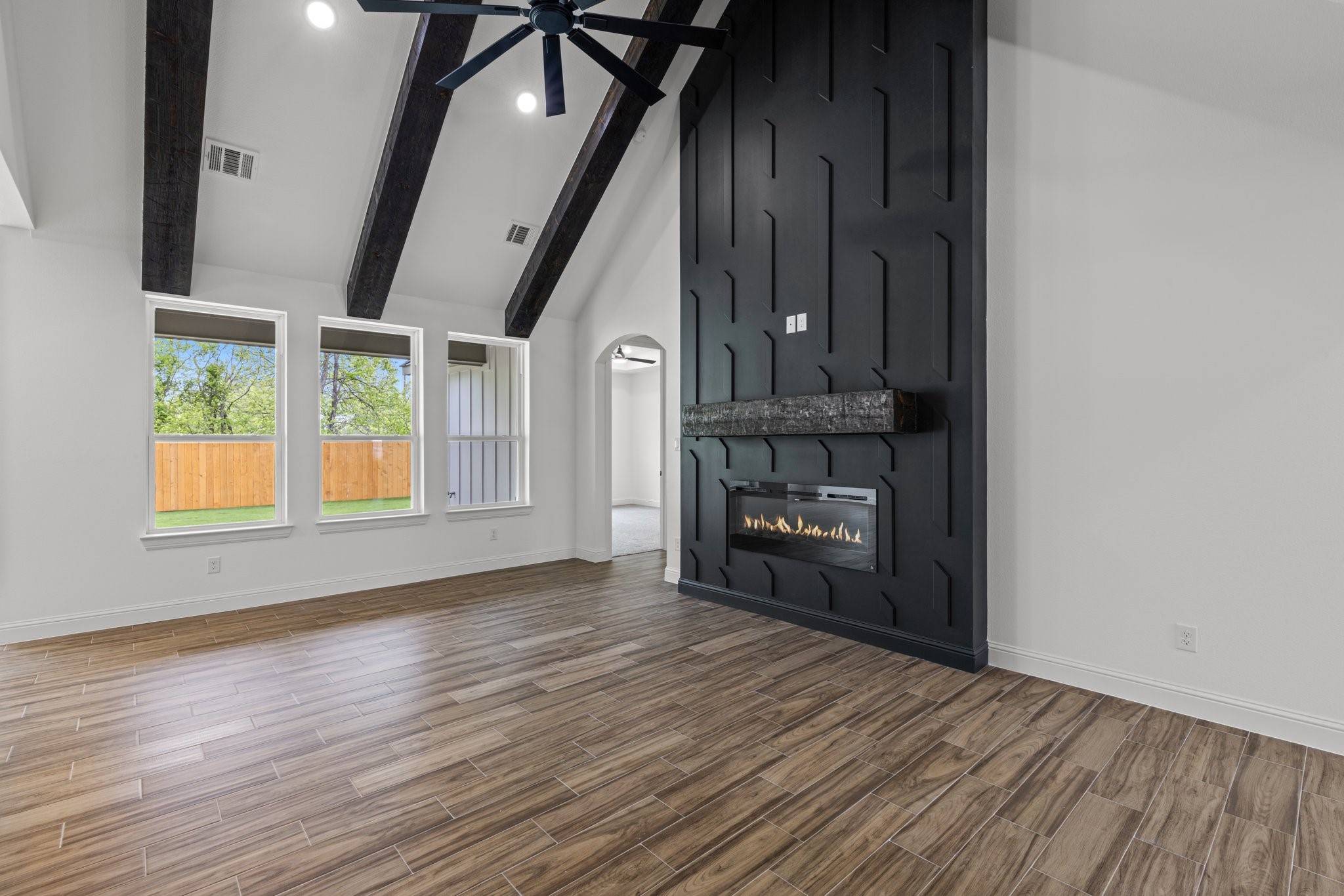 Cleburne, TX 76031,806 Barber AVE