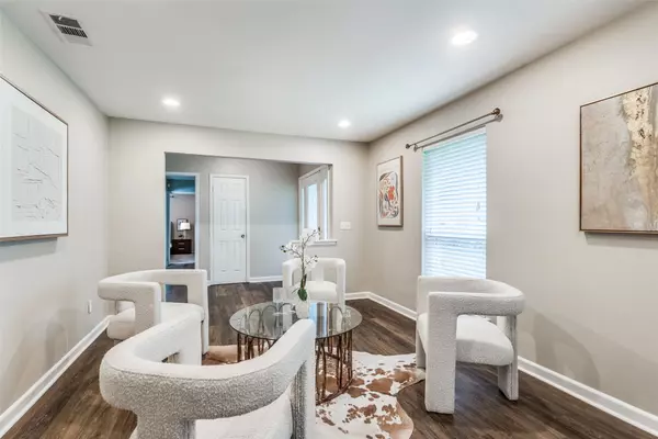 Dallas, TX 75238,8688 Grenadier CT