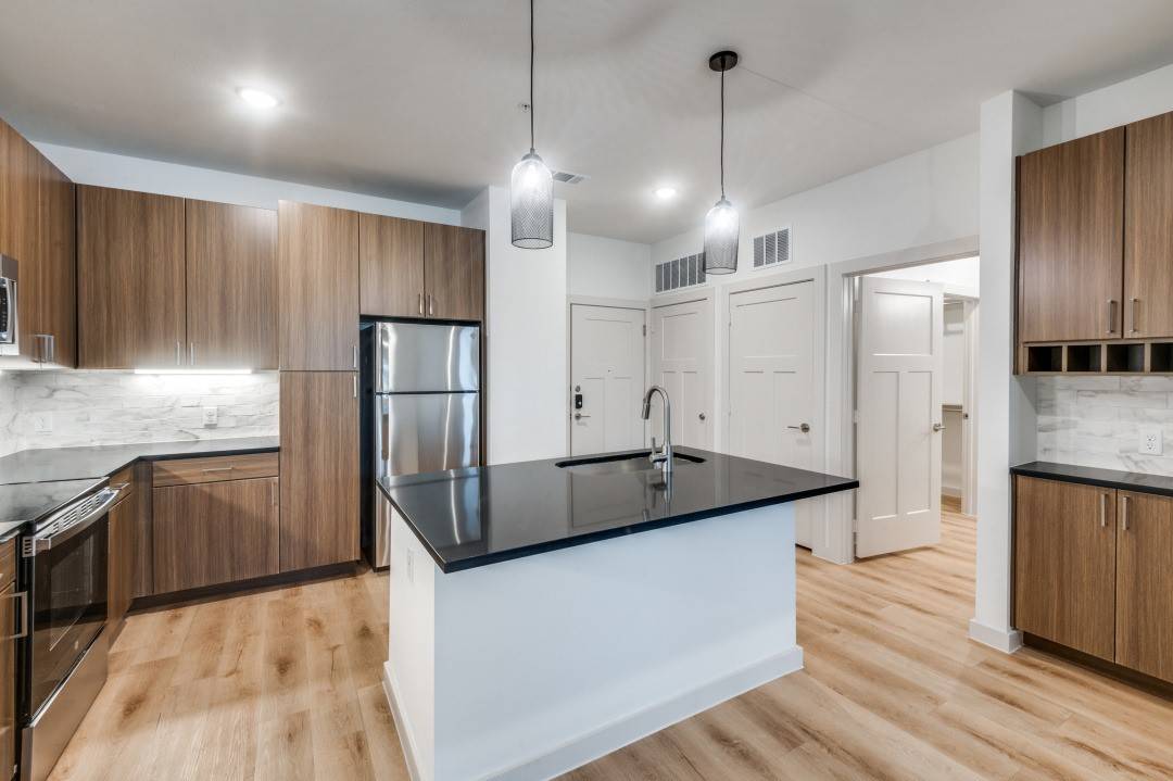 512 N Ewing AVE #315, Dallas, TX 75203