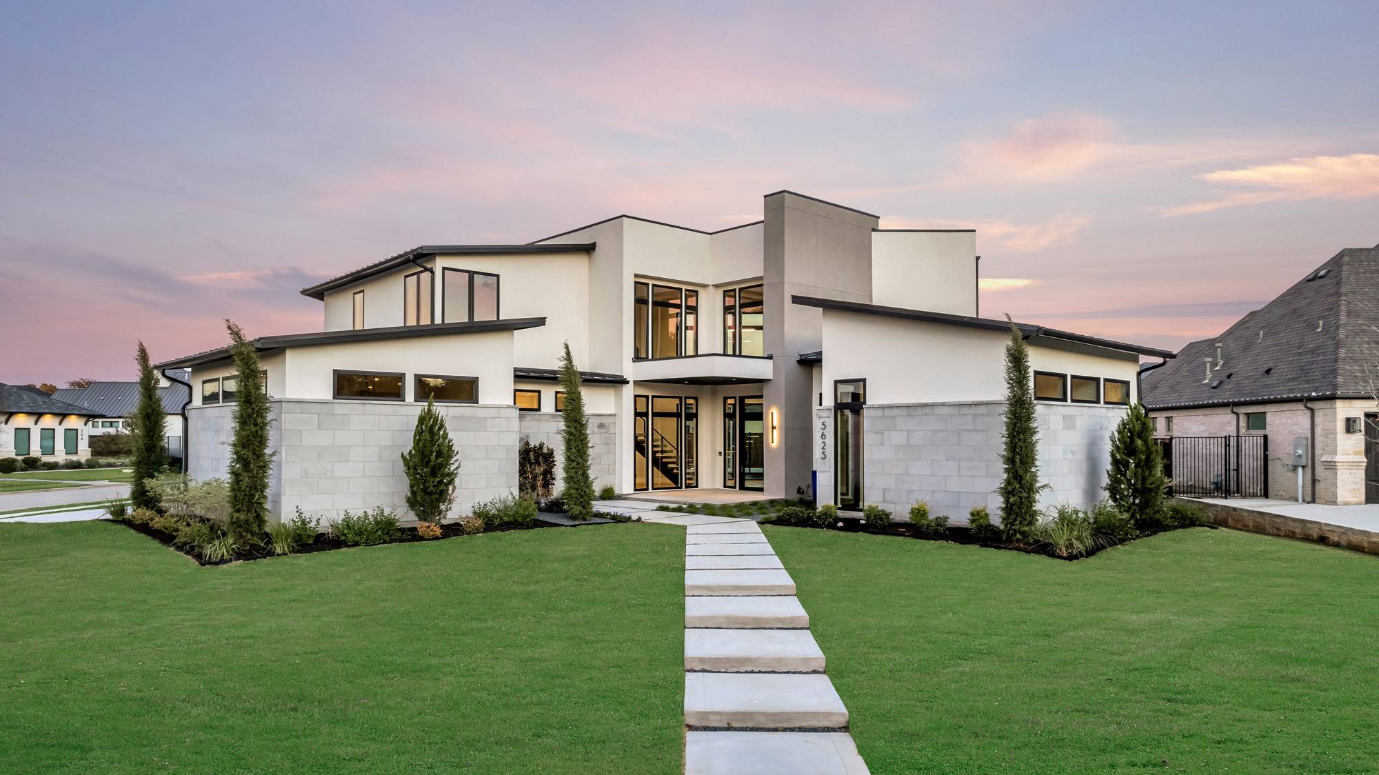 5625 Winnie DR, Colleyville, TX 76034