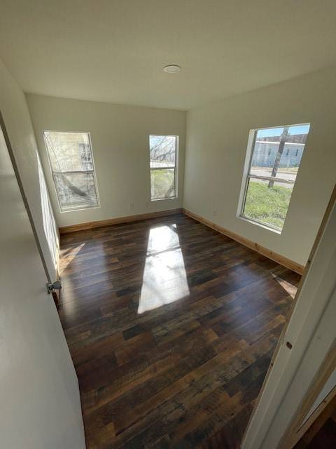 Mineral Wells, TX 76067,406 11th ST