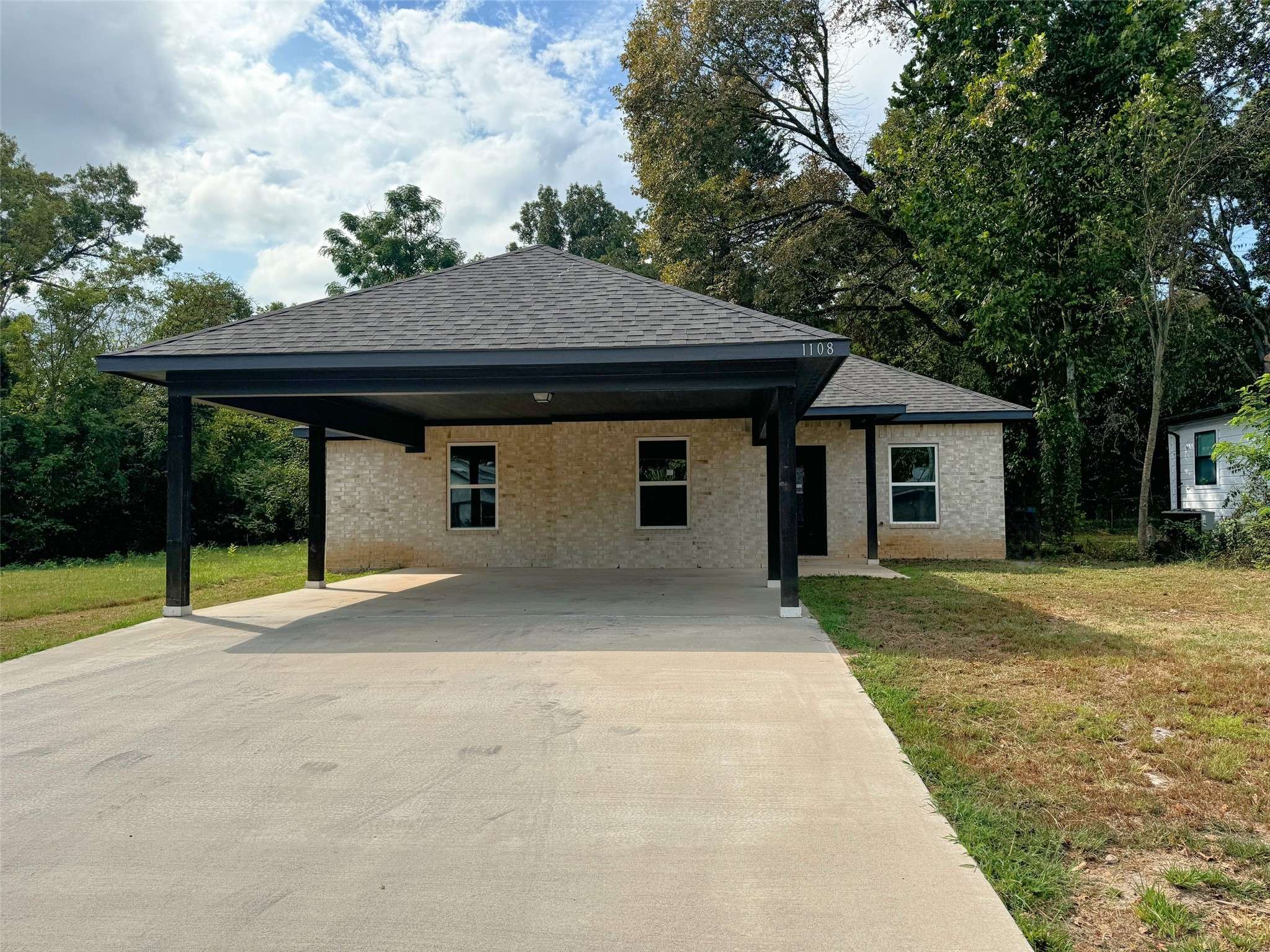 1108 E 8 ST, Mount Pleasant, TX 75455