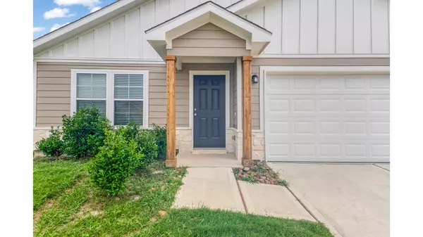 6014 Crest Bridge CT, Bryan, TX 77807