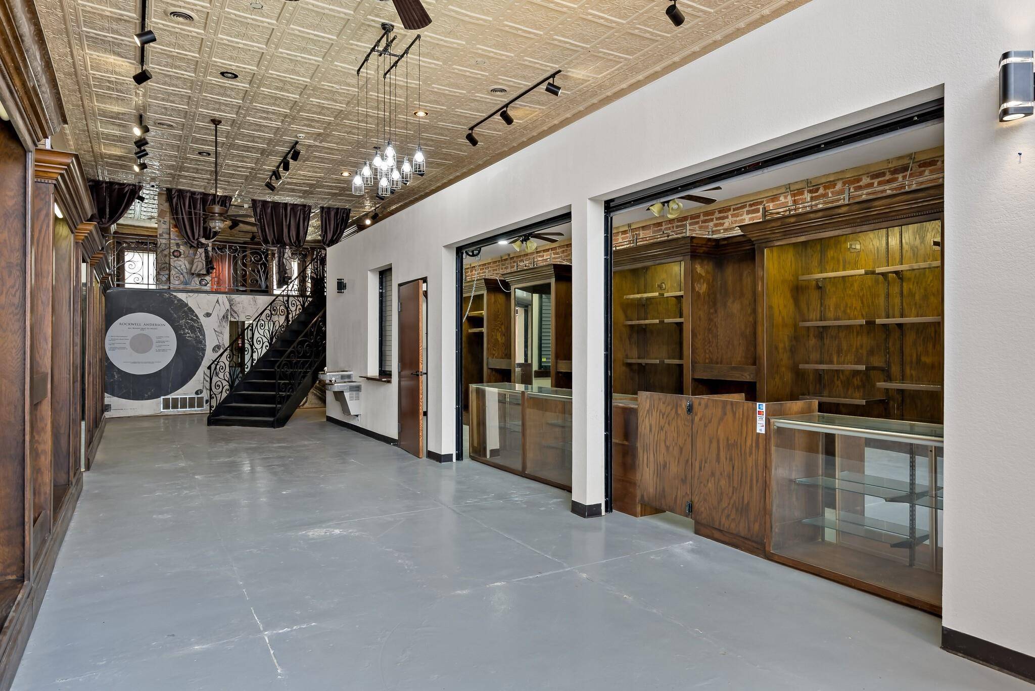 Whitewright, TX 75491,115 W Grand ST