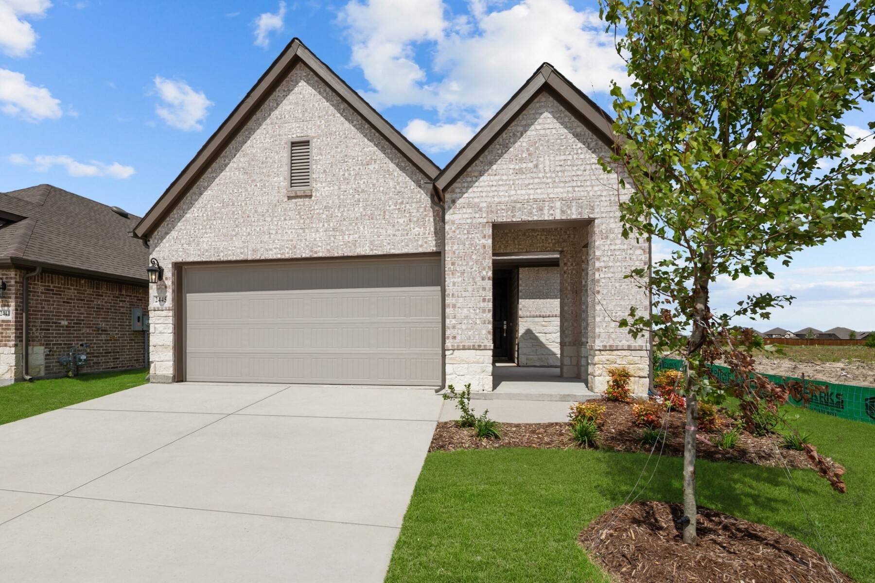 2445 Jackson Burn DR, Royse City, TX 75189