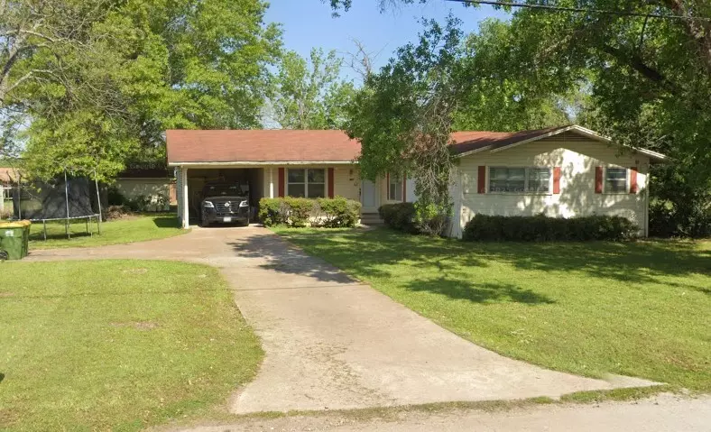 Groesbeck, TX 76642,601 S Ellis ST