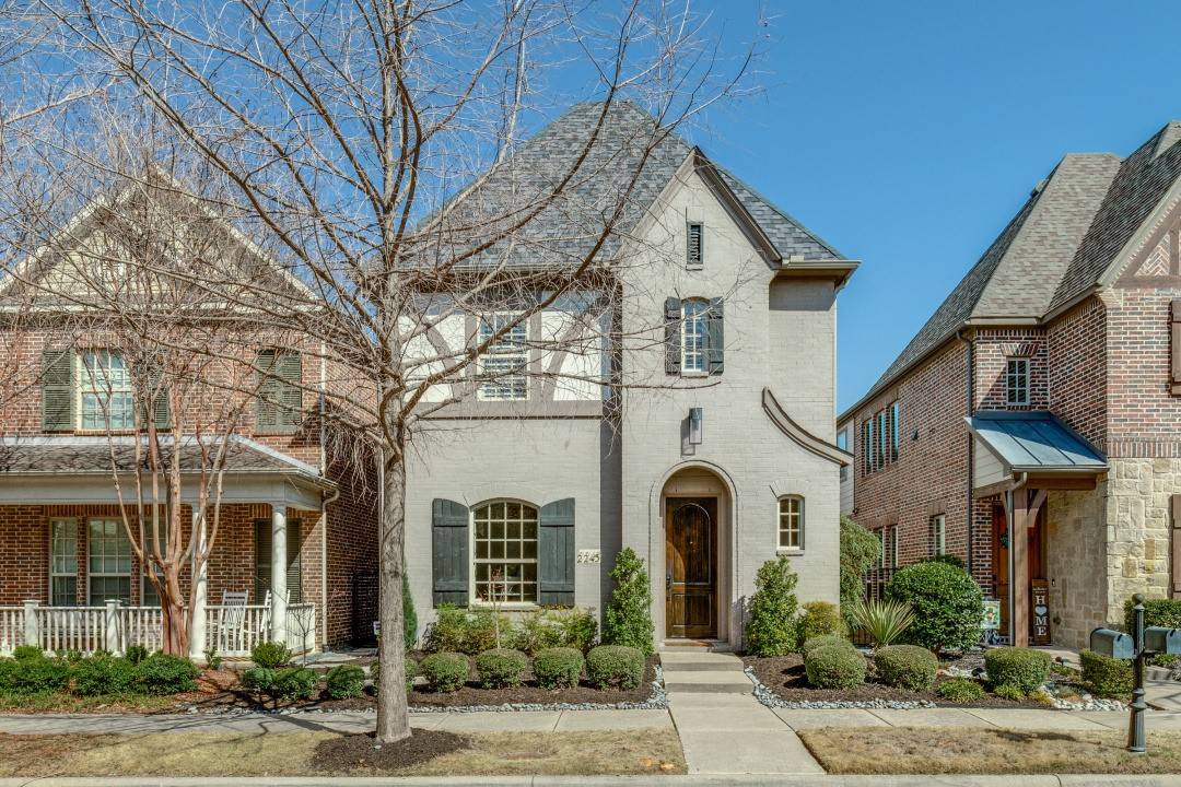 2245 Longwood DR, Carrollton, TX 75010