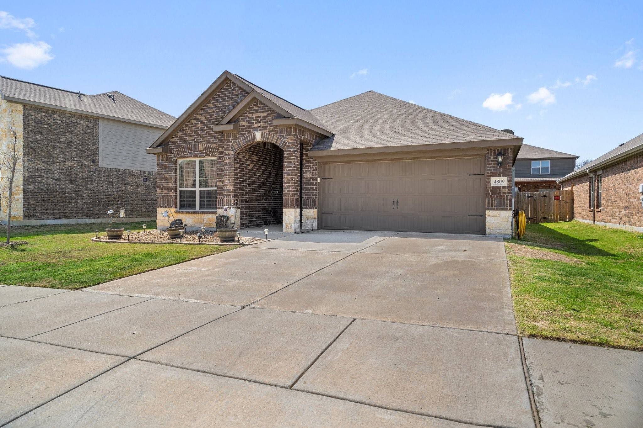 Denton, TX 76207,4809 Merchant TRL