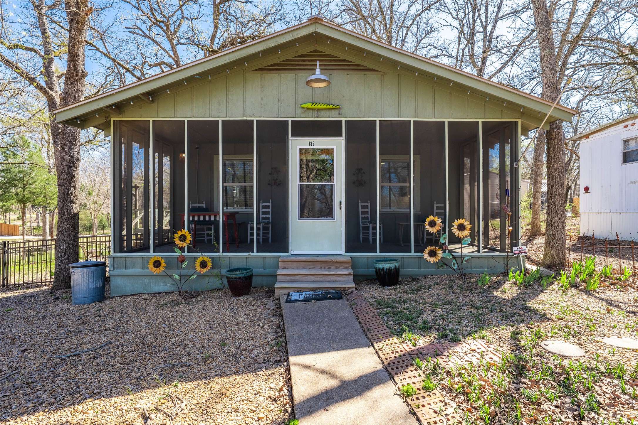 132 Mamie DR, Malakoff, TX 75148