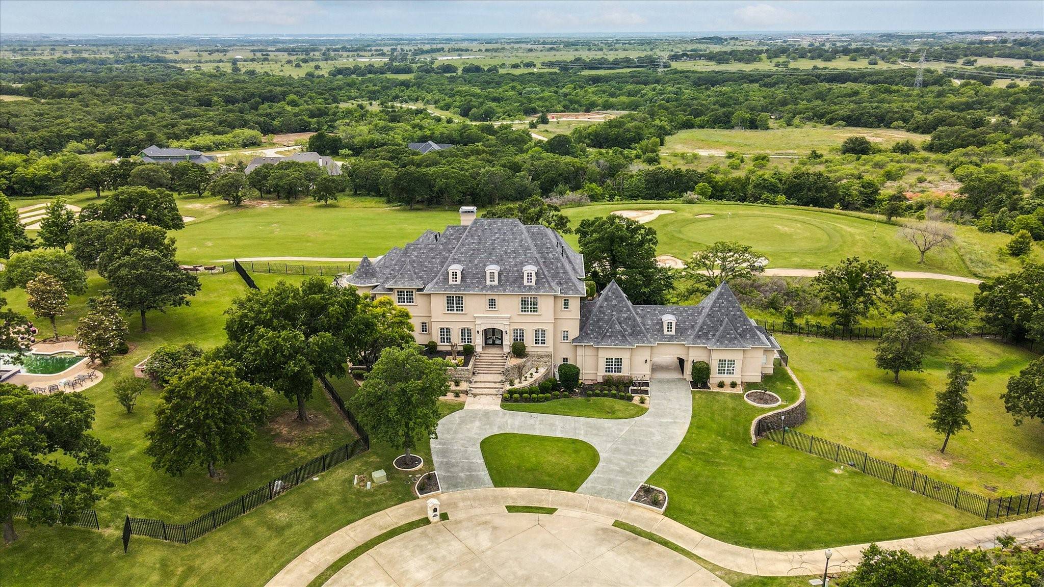 8908 Oakmont CT, Flower Mound, TX 75022