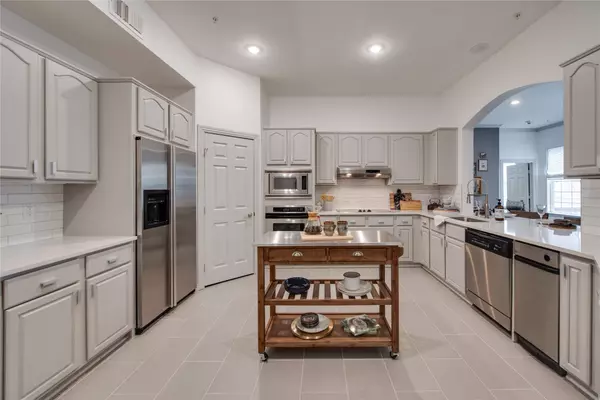 Highland Park, TX 75219,4201 Lomo Alto DR #318