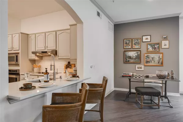 Highland Park, TX 75219,4201 Lomo Alto DR #318