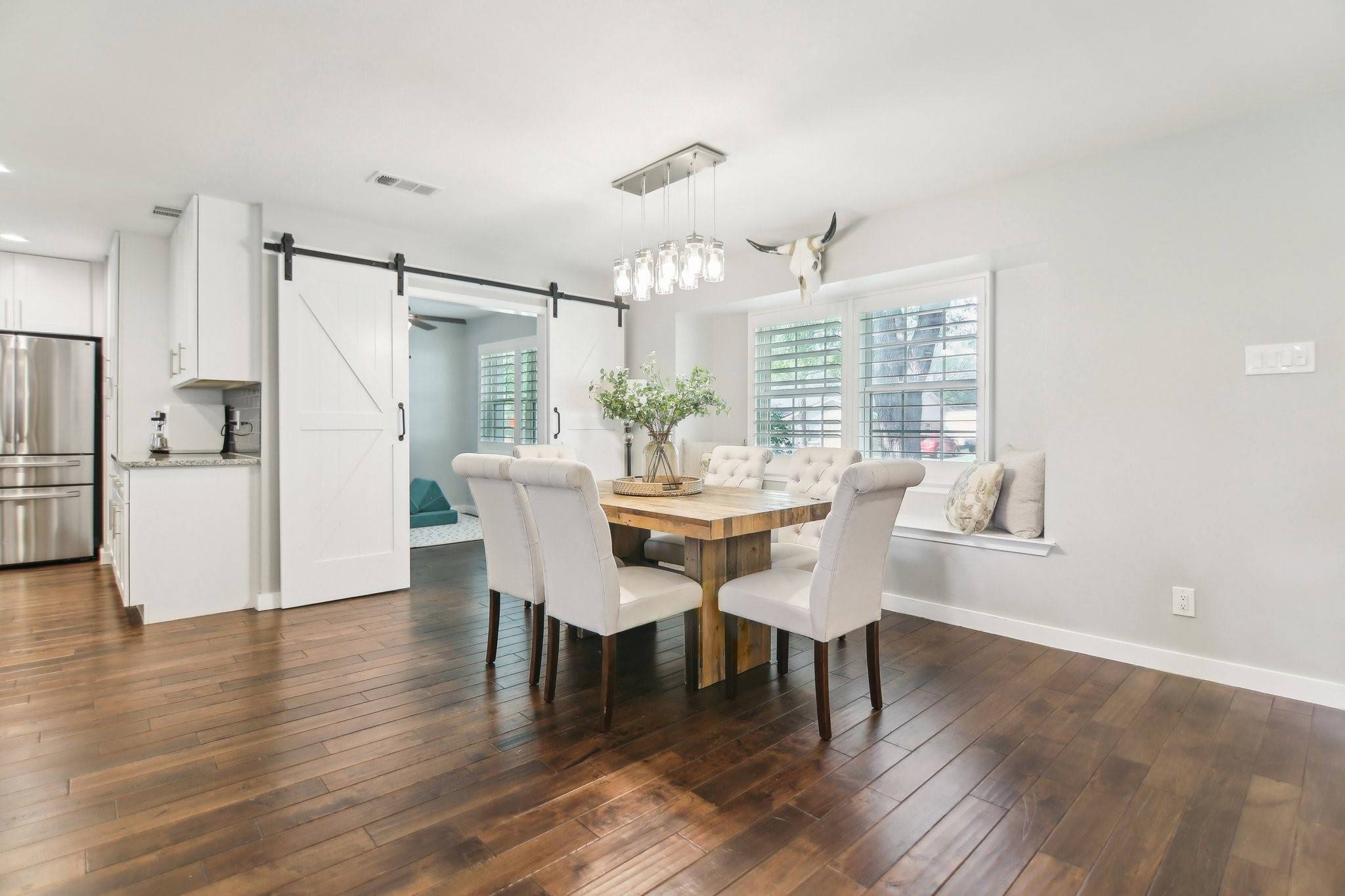 Dallas, TX 75229,3132 jubilee TRL