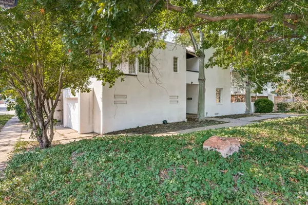Highland Park, TX 75209,4601 Mockingbird LN