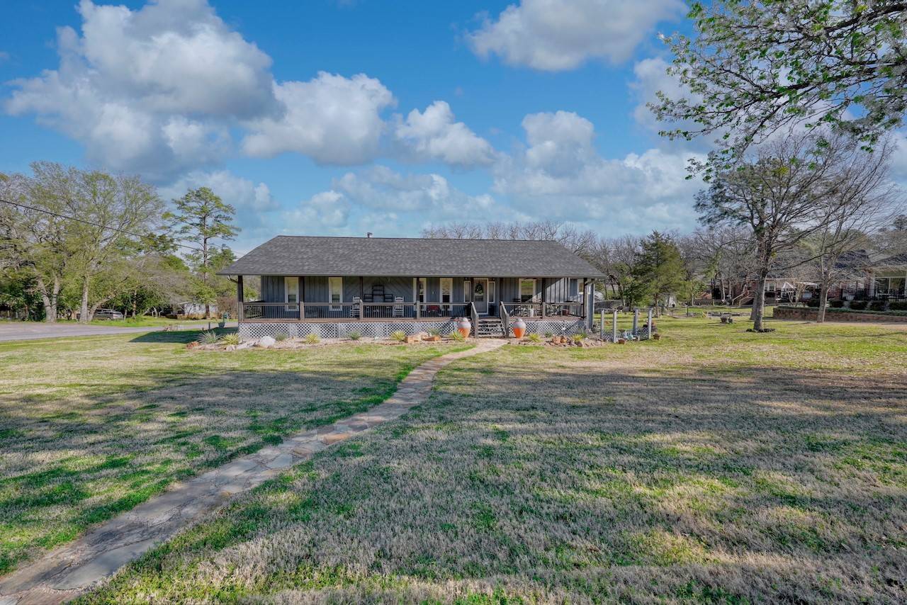 Hideaway, TX 75771,303 Lakeview DR