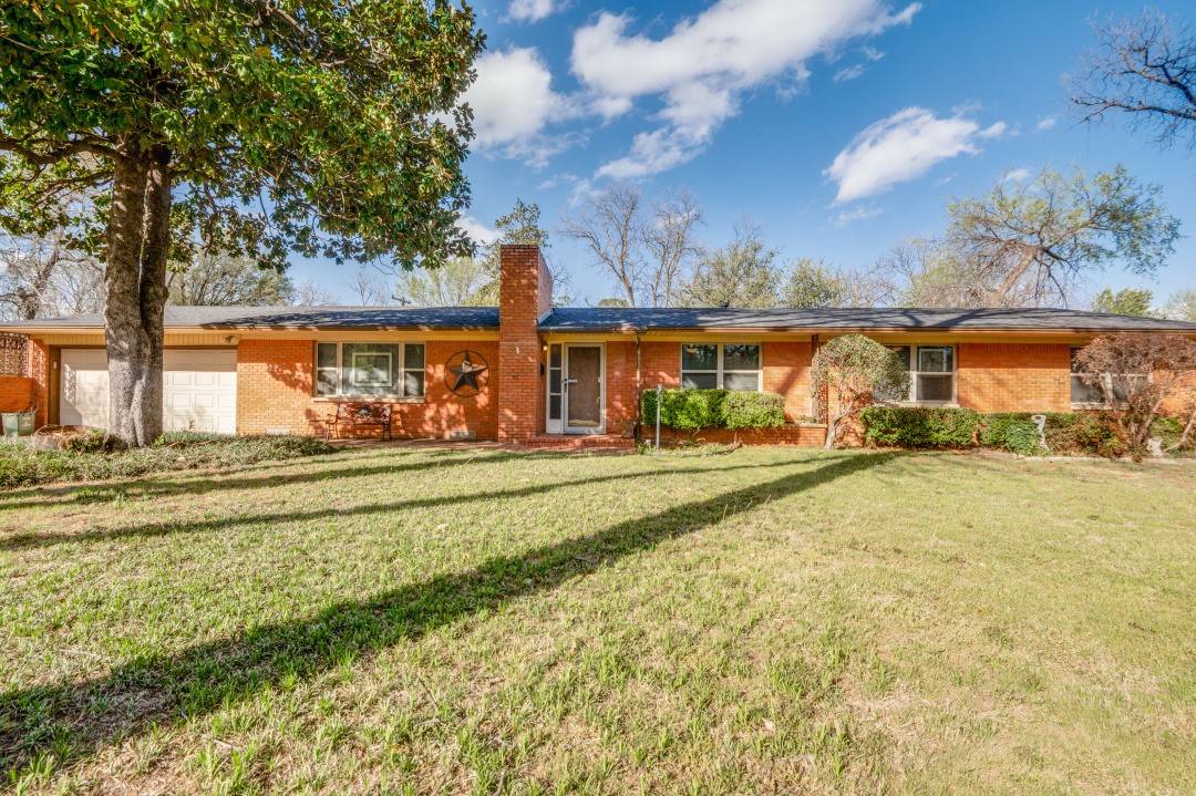 1107 W Lovers LN, Arlington, TX 76013