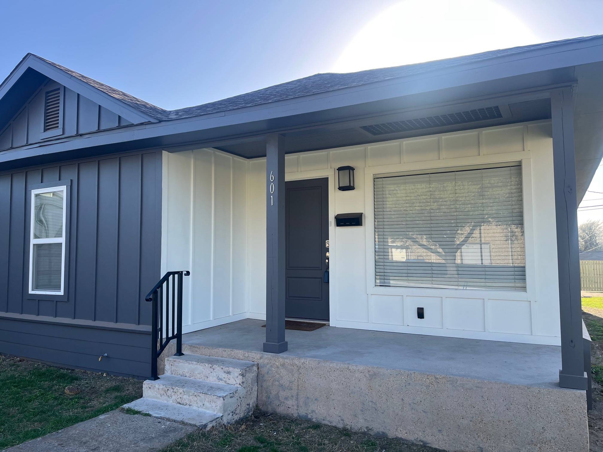 601 SW 14th ST, Grand Prairie, TX 75051
