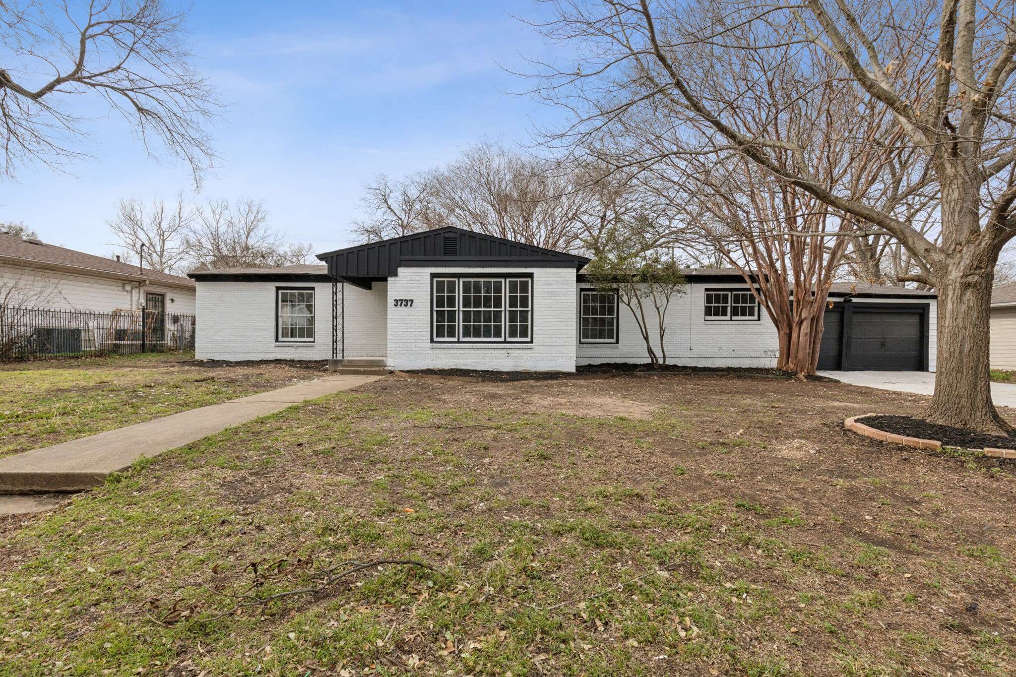 3737 Bilglade RD, Fort Worth, TX 76133