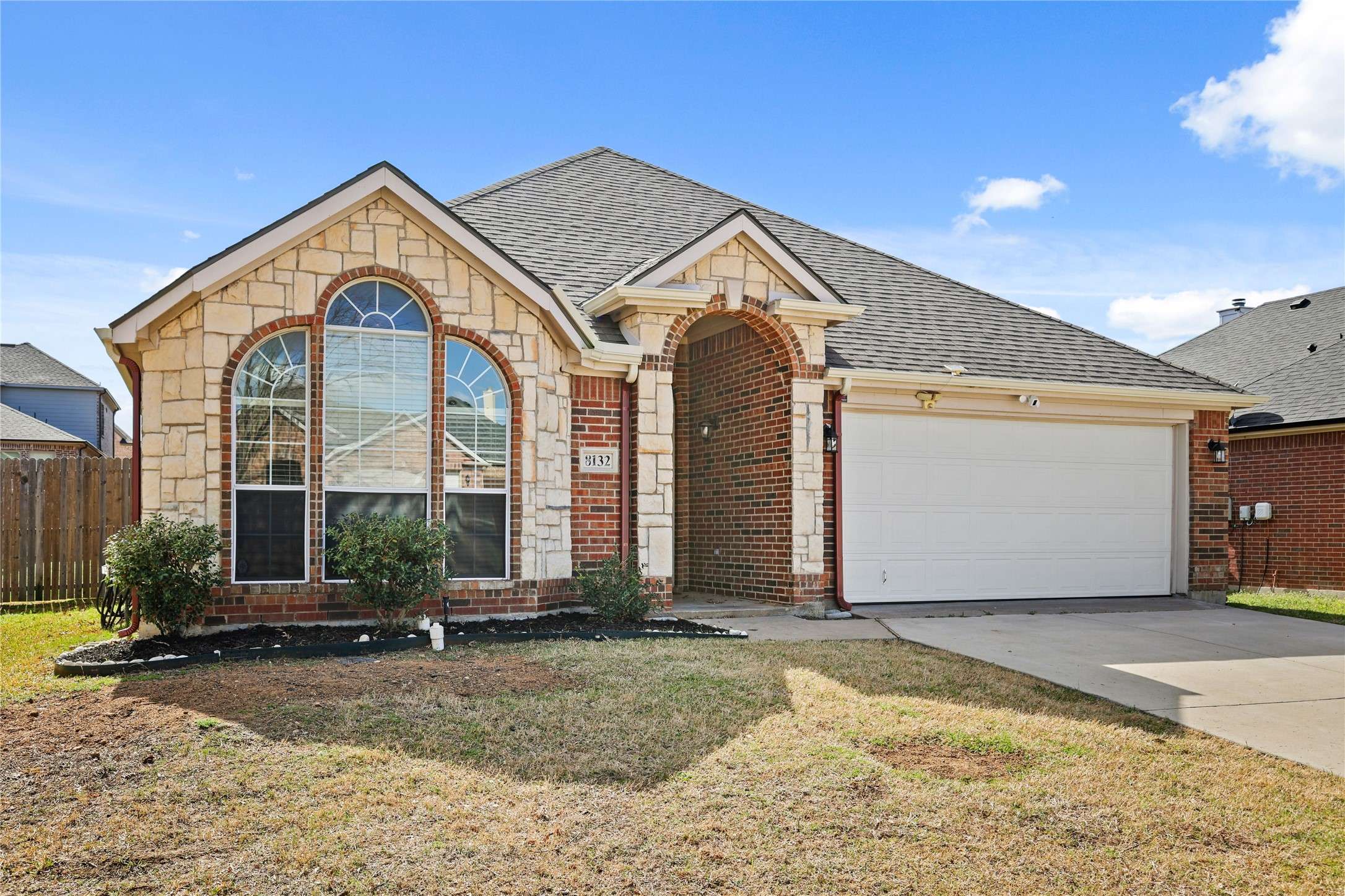 8132 La Frontera TRL, Arlington, TX 76002