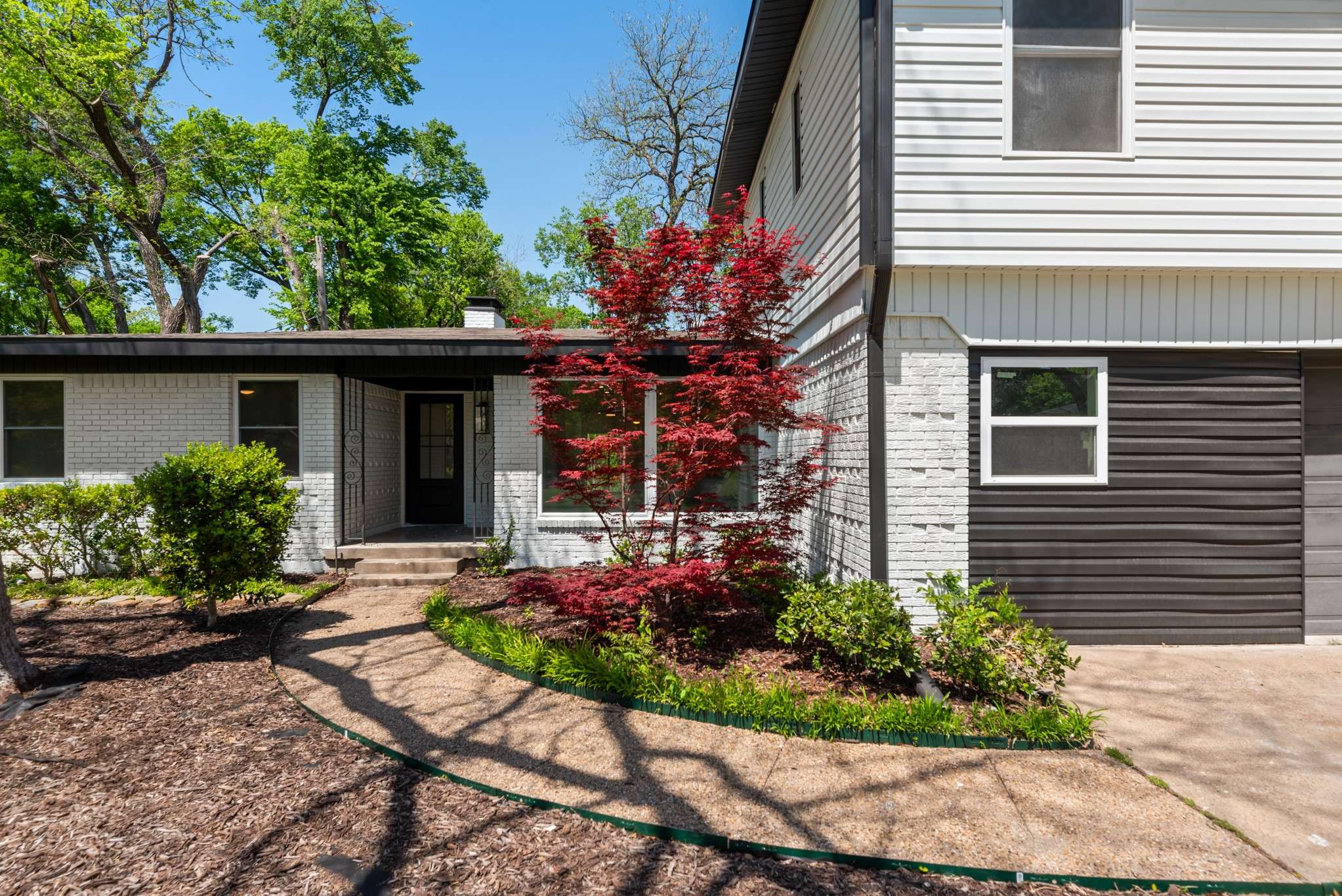 9805 Bluff Dale DR, Dallas, TX 75218