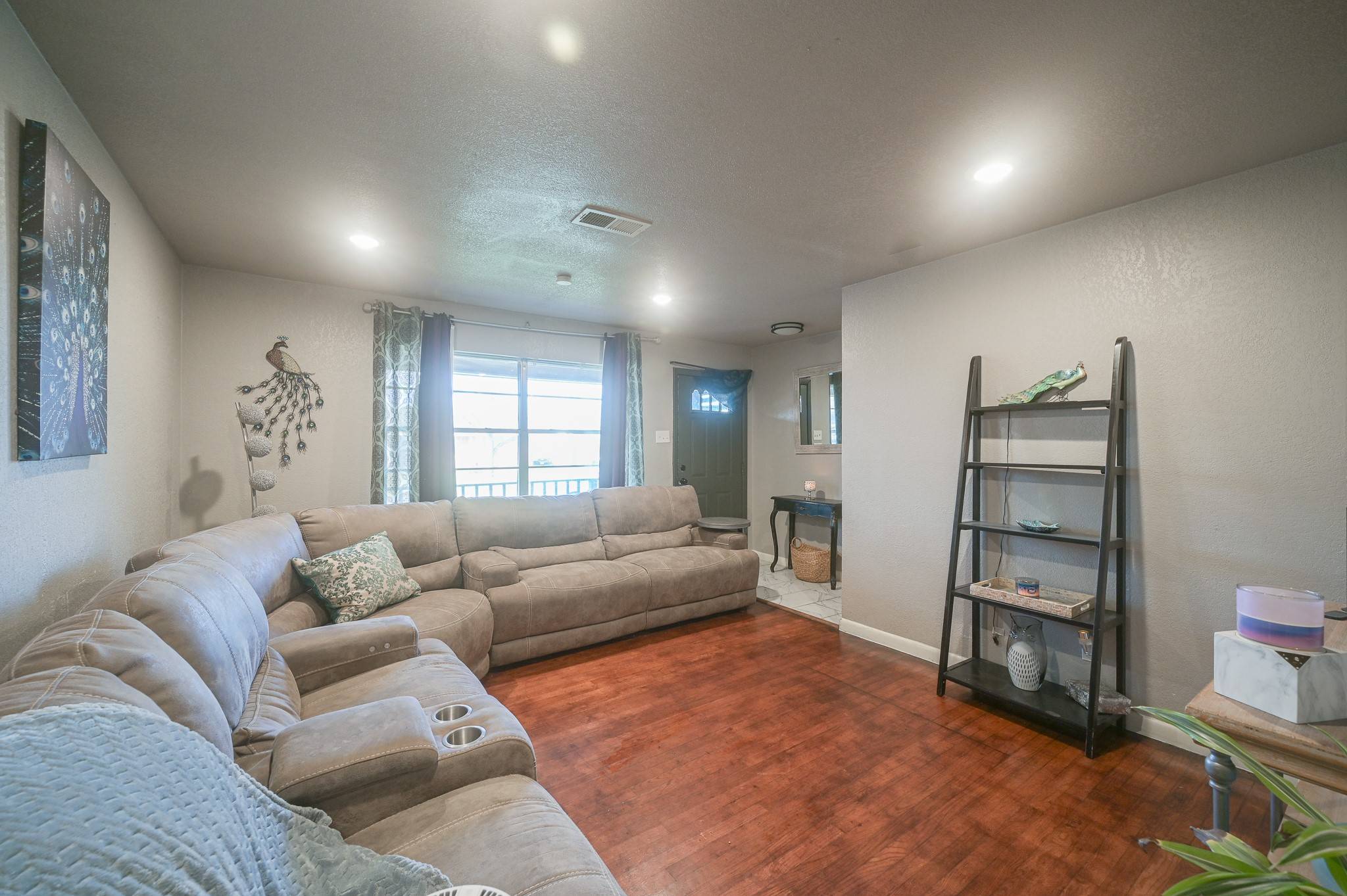 Garland, TX 75040,1006 Bandera LN
